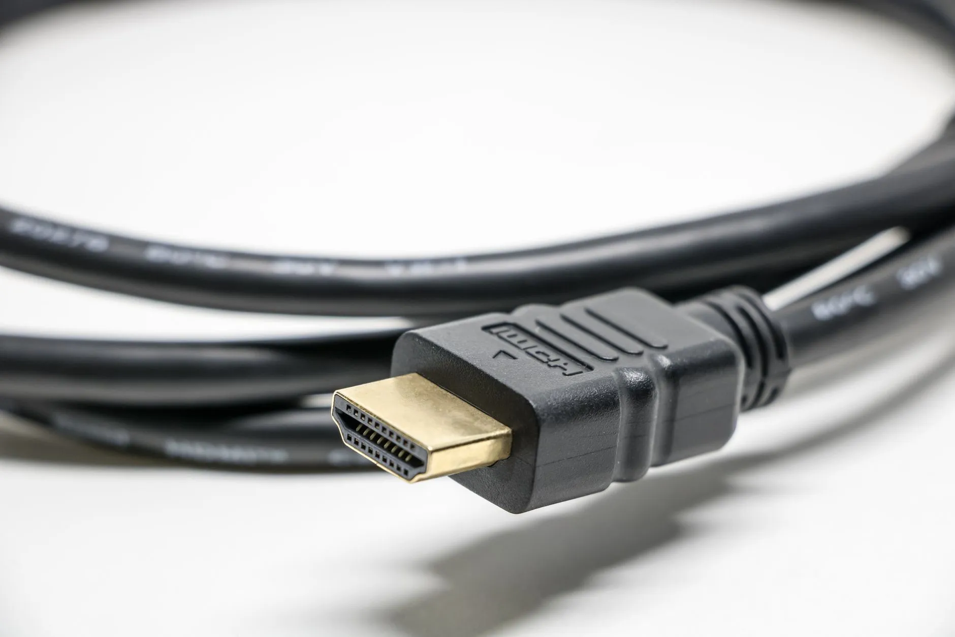临沂仓储货架选型指南：从承重参数到通道设计的完整解析