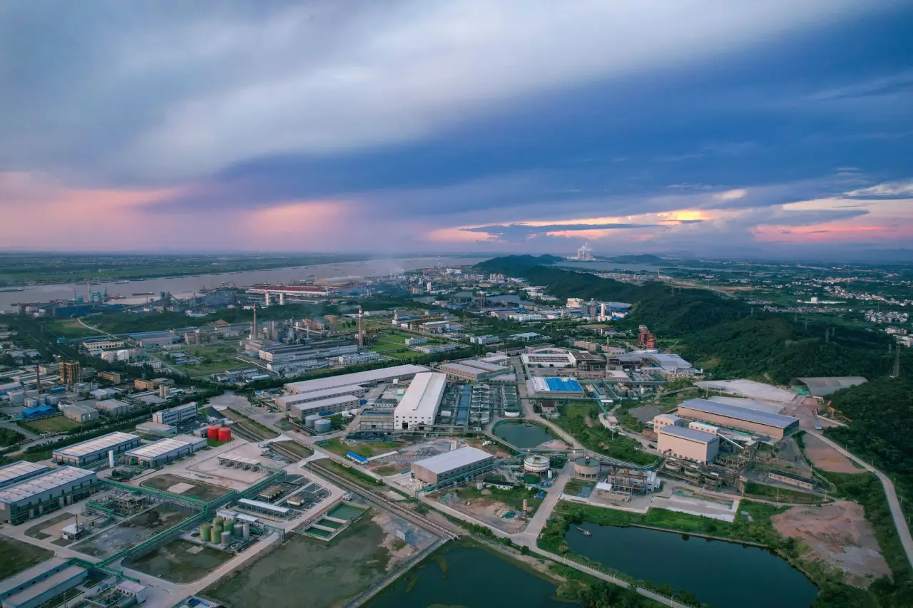 仓储货架与托盘选型指南：提升物流仓库空间利用率的实用方案