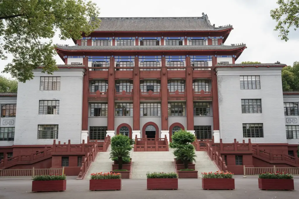 临沂朗日仓储货架多规格型号参数对比与选型参考