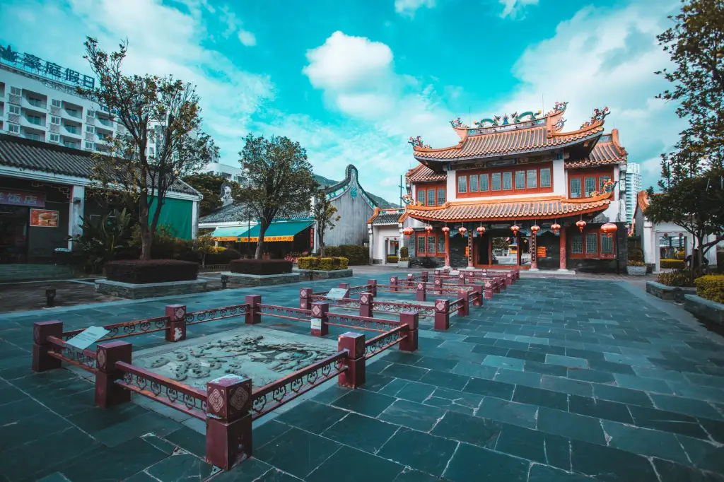 物流周转箱与笼车选型对比：提升仓库空间利用率的实用指南