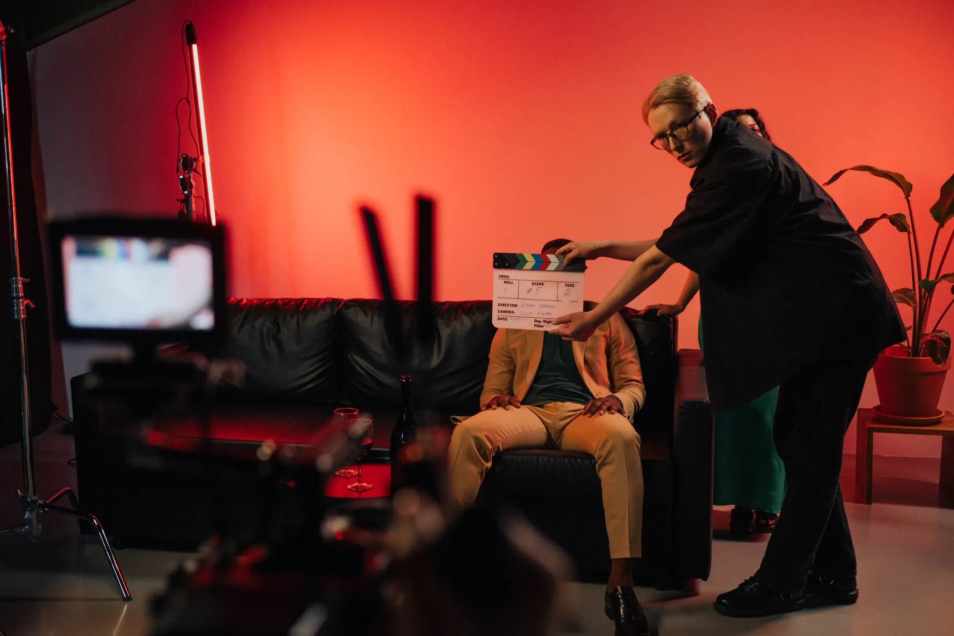 塑料托盘与钢制托盘对比：山东制造企业选型要点分析